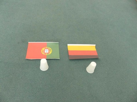 Gleiches Spiel, spiegelverkehrte Anordnung: