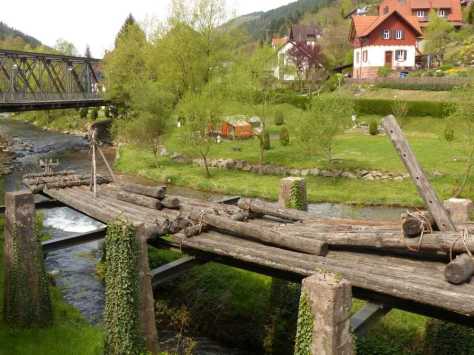 Gestörfloß -- ungestört vom Flößerpfad